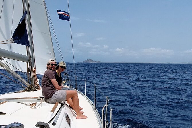 3 Hours Yacht Sailing Activity in Cabo Verde, Santa Maria - Tuna tartare, fruit, and drinks on board