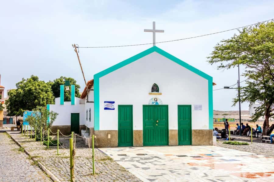 Adults Only Tour of Sal with Lobster Lunch and Salt Lake - Is $135 good value for eight hours?