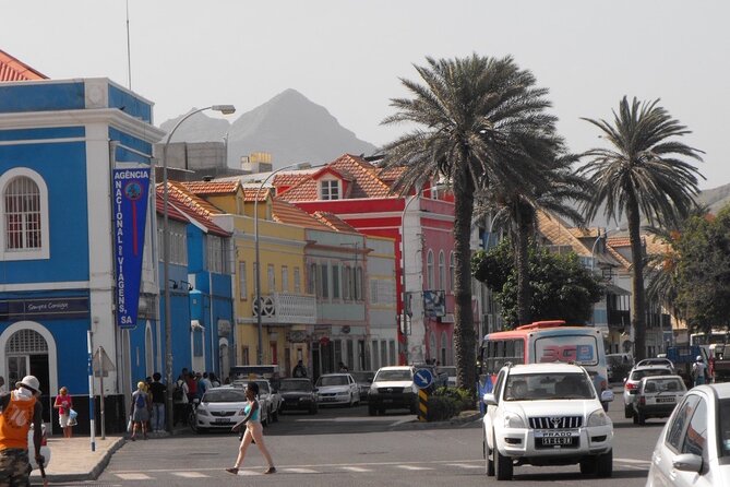 Airport Transfer Cesária Évora Int (VXE) to Mindelo or Vise Versa - Going to the ferry harbor or cruise port