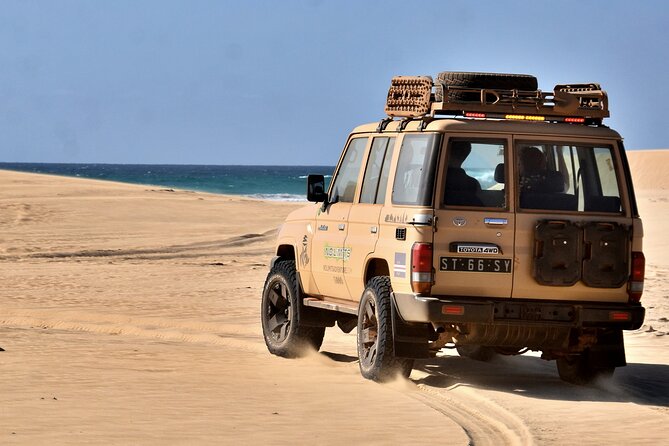 Boa Vista: 4h South Jeep Expedition Off-Road - Varandinha combines cliffs, caves, and a natural arch