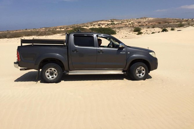 Boa Vista Island: Half-day Tour + Santa Monica Beach by 4x4 - Guides, group size, and the feel of the outing