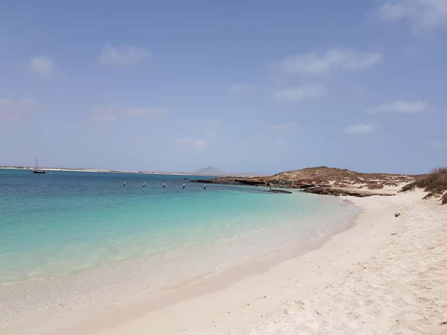 Boa Vista: Motoryacht Trip with Fishing, Snorkel, Beach BBQ - Snorkeling around Sal Rei Islet