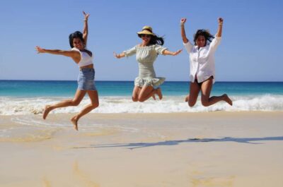 Santa Monica, Dunes, Caves and Village 4×4 Tour