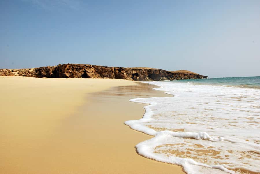 Boa Vista: Santa Monica, Dunes, Caves and Village 4x4 Tour - Guides who make the difference