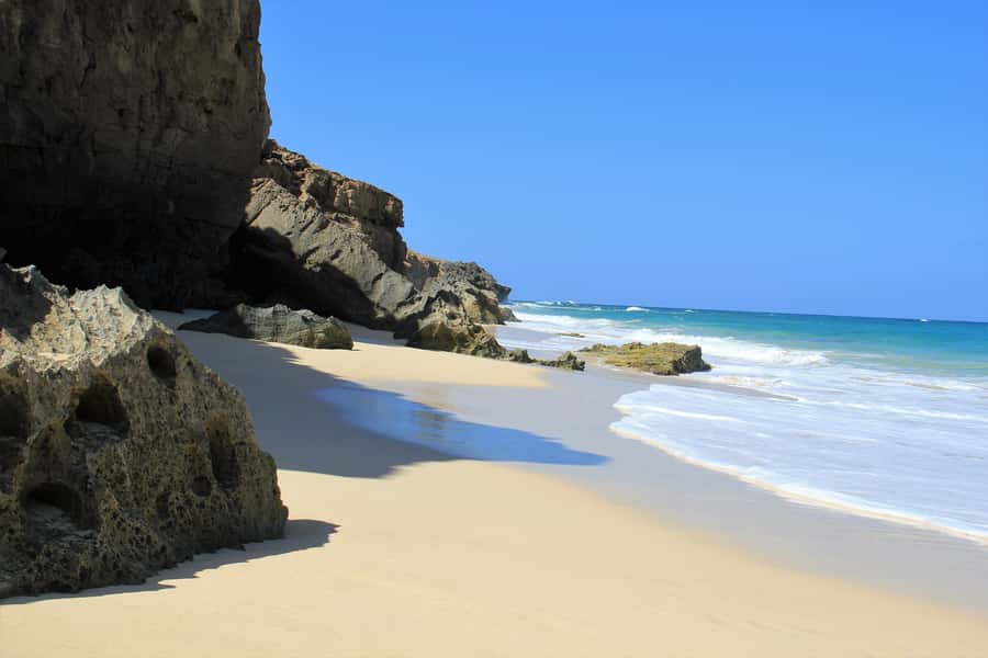 Boa Vista: Shipwreck, 4x4 Ride & Caves Day Tour with Lunch - Why this Boa Vista tour works well