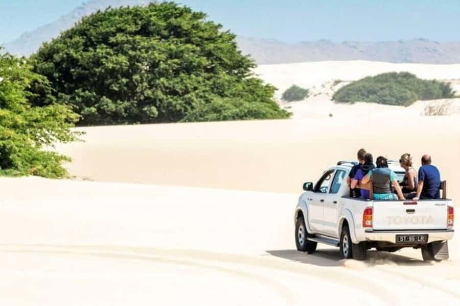 Boavista: Santa Monica beach, Varandinha cave, Sand dunes - Varandinha Cave, a short coastal stop with character