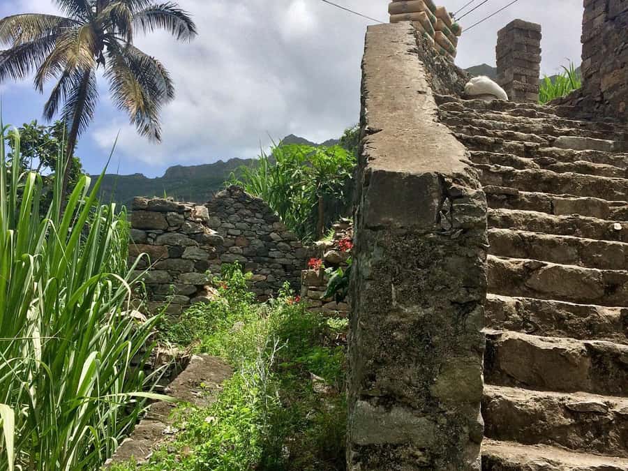 Cova–Paúl Valley Trek: Santo Antão Day Trip by Ferry - What the $141 price really includes