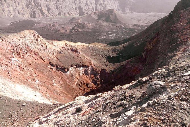 Fogo Island: Spectacular Vulcano HIking Experience(2829 m) - Chã das Caldeiras and the First Look at the Volcano