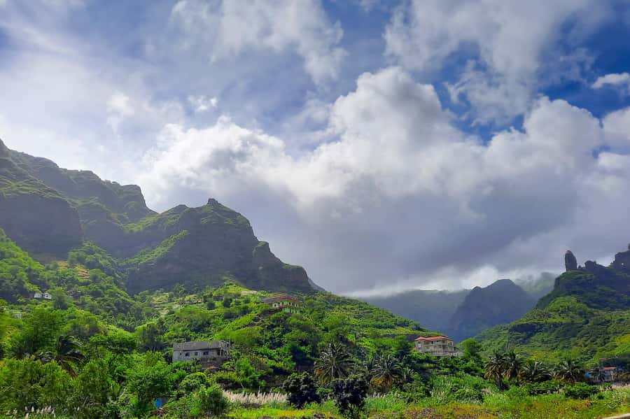 From Tarrafal: Serra to Principal Hike & Lunch with locals - Who should take this hike