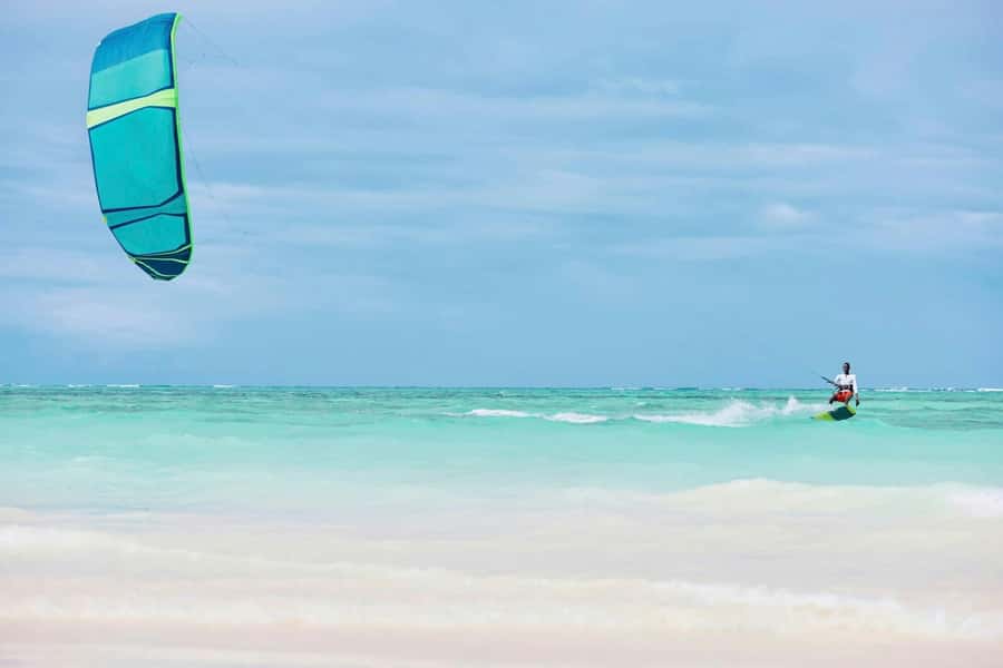Full Day Postcards of Sal Tour with Kite Beach and Lunch - Espargos brings street art and island culture