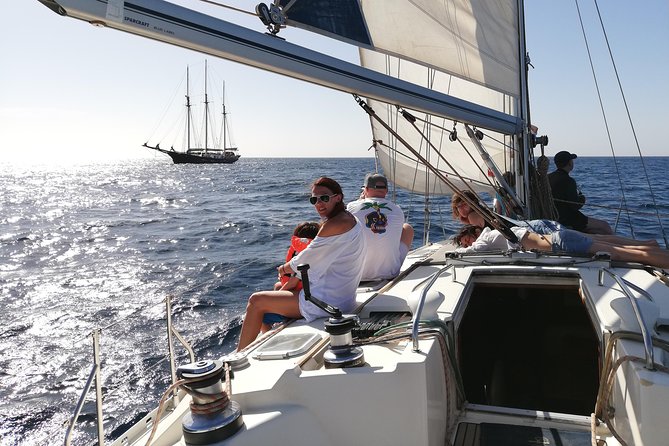 Full day Sailing yacht - Beautiful day on the Atlantic Ocean - Lunch, snacks, and the open bar