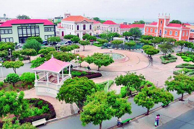 Guided city Tour Praia, Highlights tour - Starting in Praia’s Plateau district