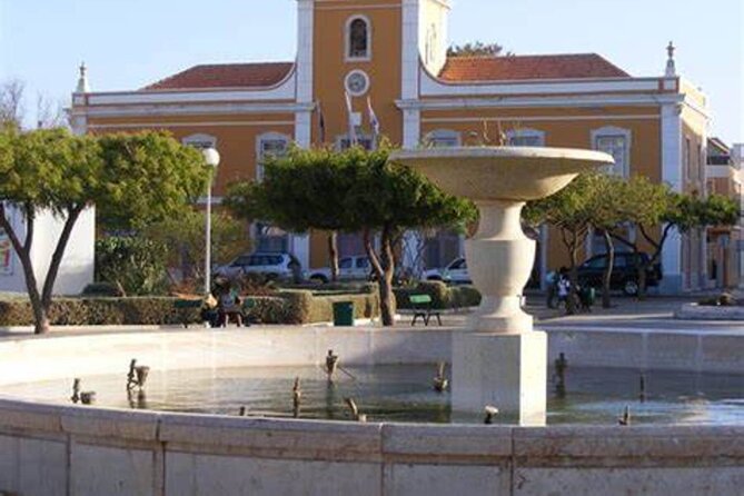 Guided city Tour Praia, Highlights tour - Price, transport, and practical value