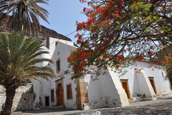 Guided City tour Praia with Cidade Velha (World Heritage) - What the guides add to the experience