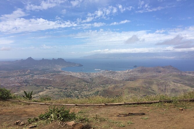 Half Day Island Tour, Sao Vicente, 4h - Guides and transport shape the experience