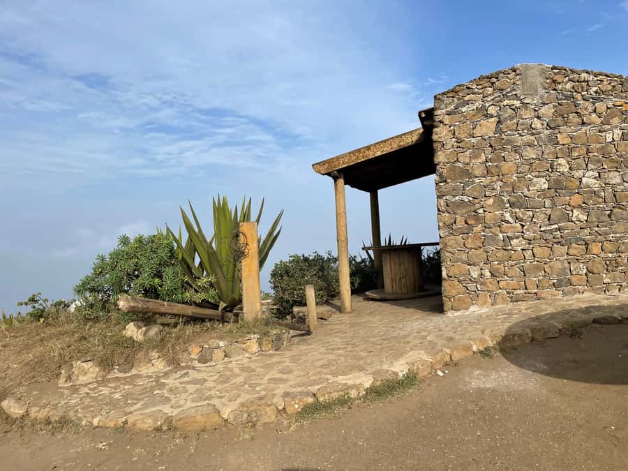 Hike Monte Verde - The Tea House and the cloud-water project