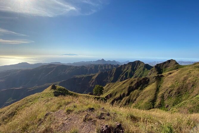 Hiking Pico de Antónia – Summit Adventure & Scenic Views - Who will enjoy this mountain day most