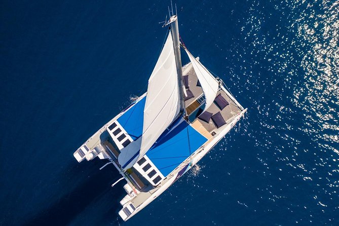 Lounge Catamaran SODADE Half-Day (Adults Only) - The essentials at a glance