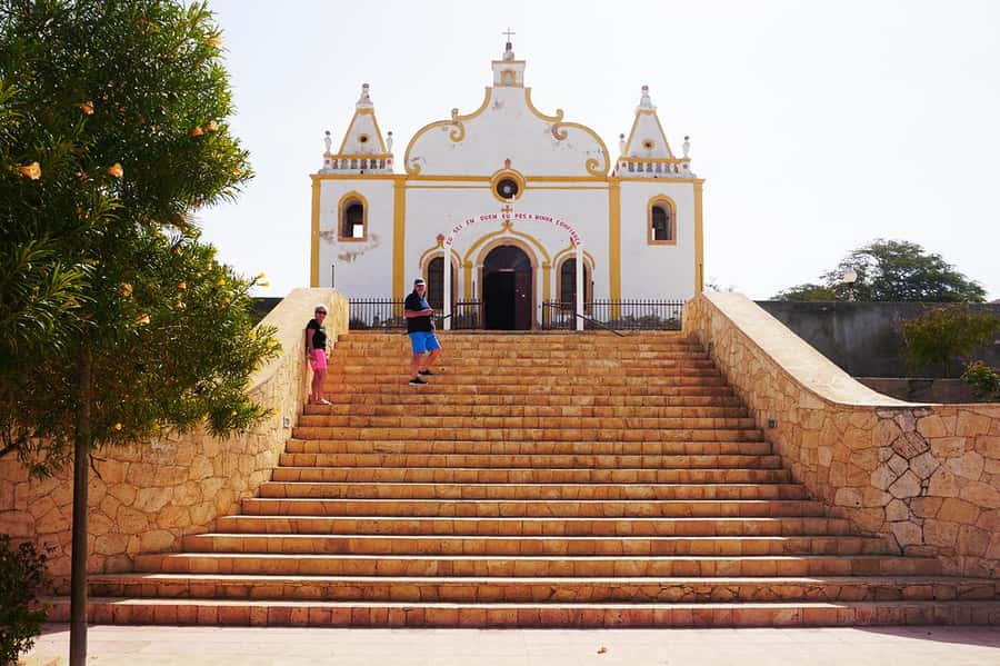 Maio Island: Full-day Guided Tour with Breakfast - Porto Inglês and the island’s salt story