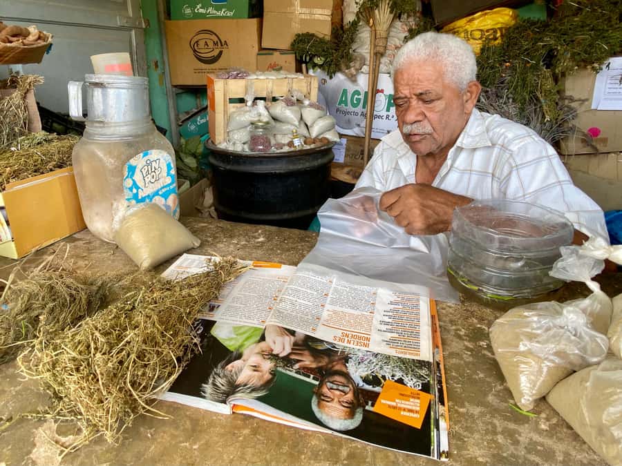Mindelo: Private Walking Tour with Local Food Tasting - Key points at a glance