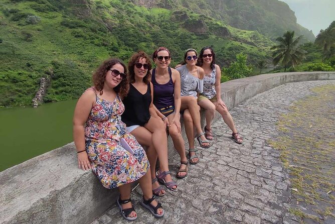 Private Tour of Santiago – Discover the Island - The Coastal Return and Photo Stops