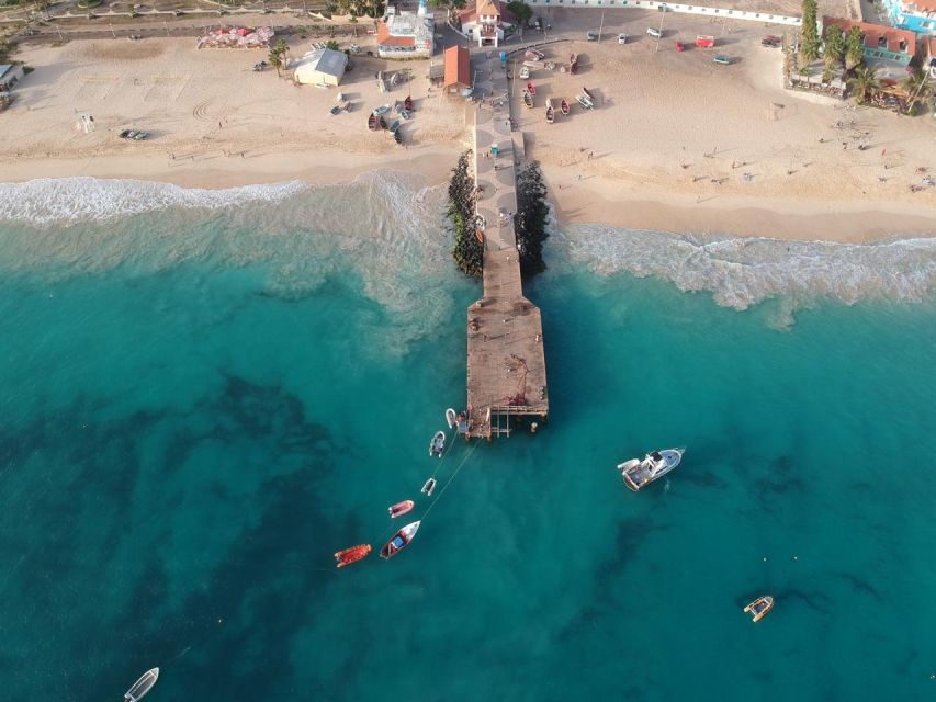Sal island: Santa Maria city tour, street art and tapas - How the private price compares with the time