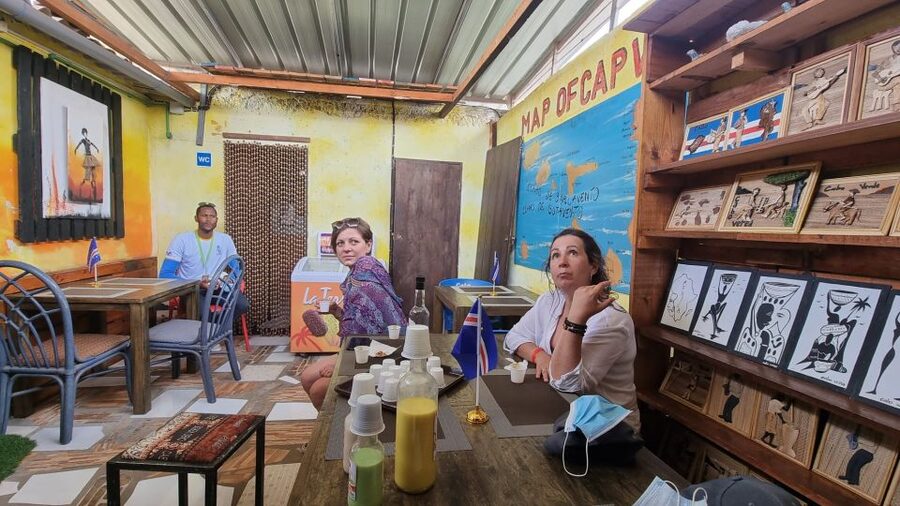 Sal island: Santa Maria city tour, street art and tapas - Who will get the most from this Santa Maria walk