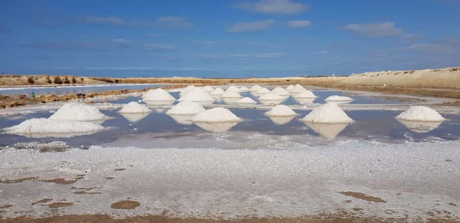 Sal island: Secrets of a Native Guide Day trip with Lunch - Miragem turns the desert into a visual trick