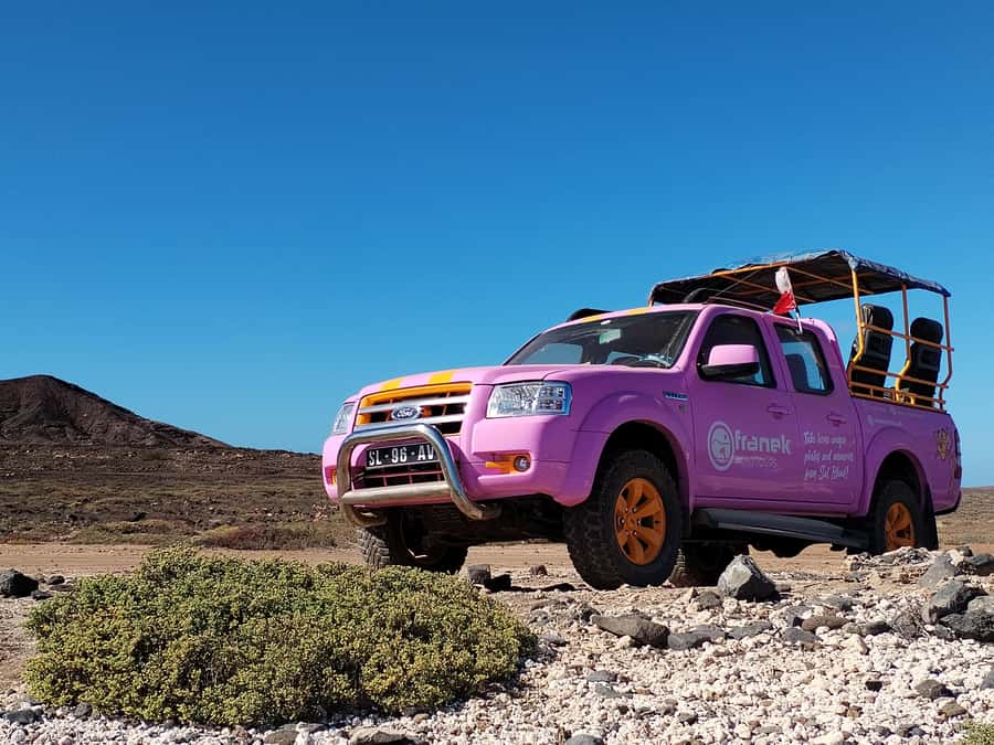 Sal: Island tour with offroad touch and creative pictures - Pedra de Lume, from the crater to the high view