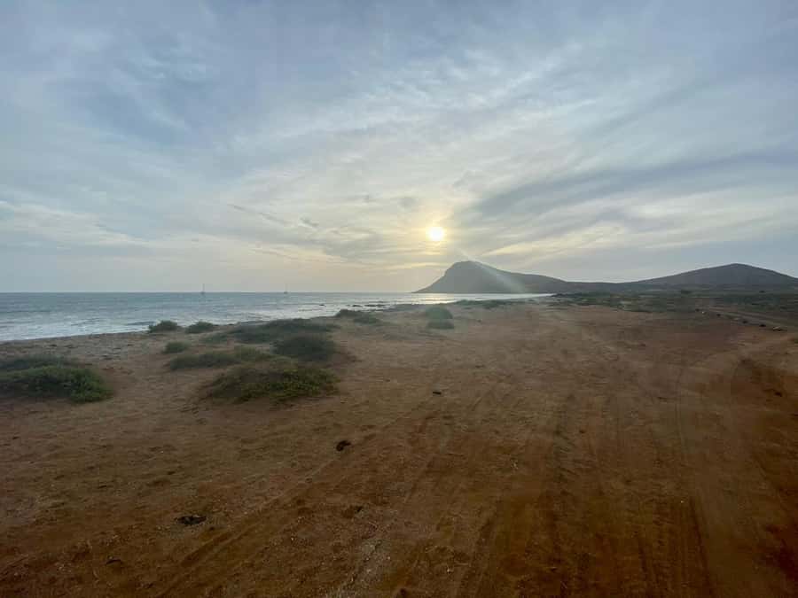 Santa Maria: Guided Coastal Hike & Monte Leão Sunset - A short rest near Pirata Restaurante