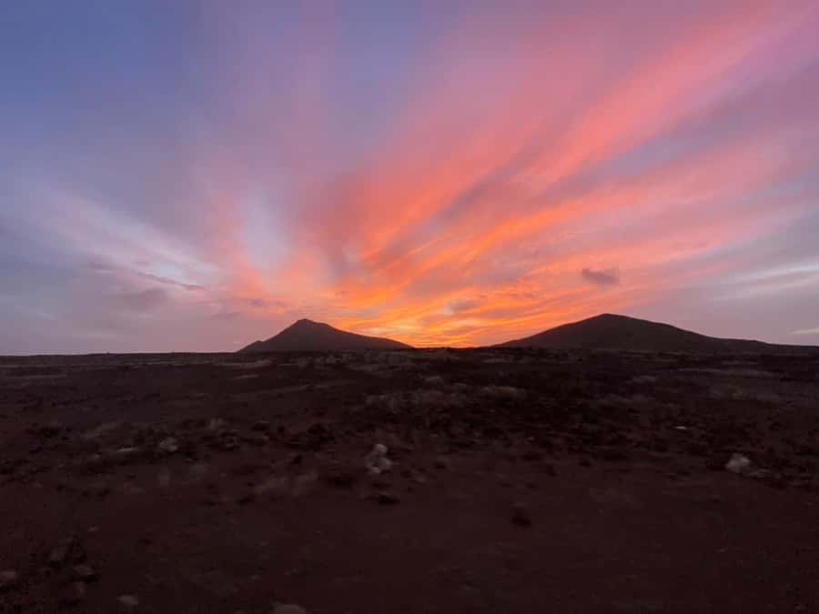 Santa Maria: Guided Coastal Hike & Monte Leão Sunset - Guide support and the pace of the afternoon