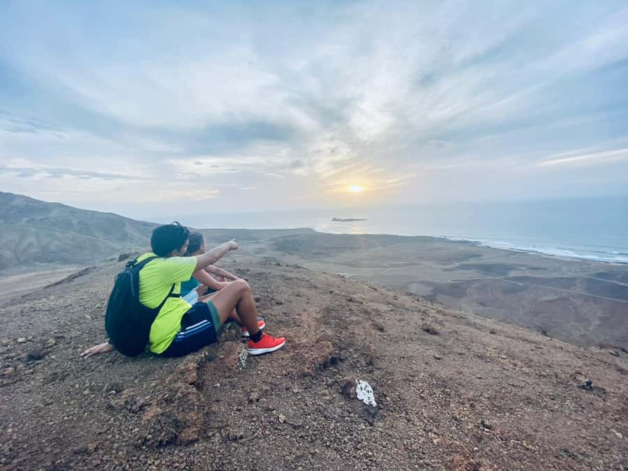 Santa Maria: Guided Coastal Hike & Monte Leão Sunset - Who should choose this hike