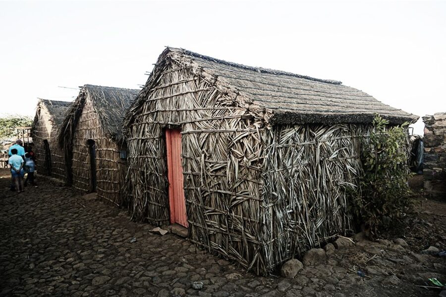 Santiago: Trek from Serra Malagueta to Rabelados Community - Meeting the Rabelados community