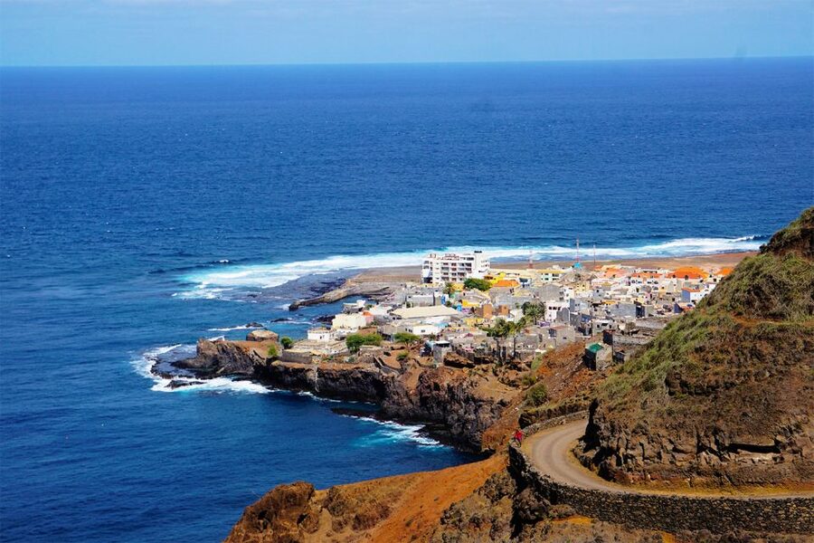 Santo Antão: Full Day Island Tour & Visit to Cova de Paúl - The guide can shape the whole day