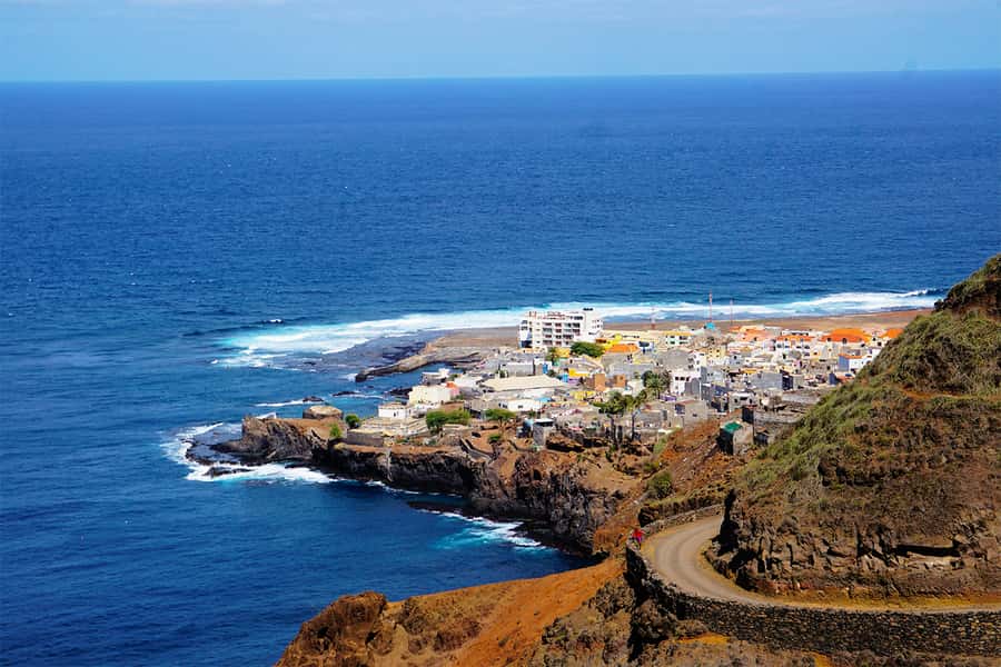 Santo Antão: Full Day Island Tour & Visit to Cova de Paúl - Fontainhas, one of the island’s great viewpoints