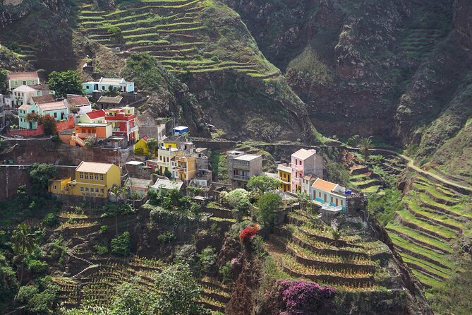 Santo Antão: Hike Ponta do Sol - Fontainhas - Cruzinha - Key points at a glance