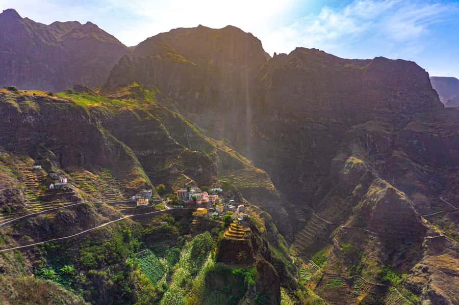 Santo Antão: Ponta do Sol & Fontainhas Guided Trip with Hike - The coastal hike to Cruzinha