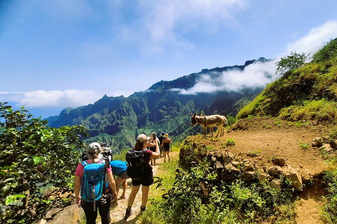 Santo Antão: Trekking Cova de Paúl Volcano Crater - Ribeira de Paúl - Starting high above Santo Antão at Cova de Paúl