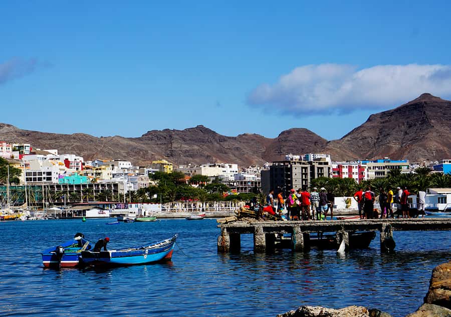 São Vicente Island: Full-Day Tour - Salamansa and Baía das Gatas: village life and swim time