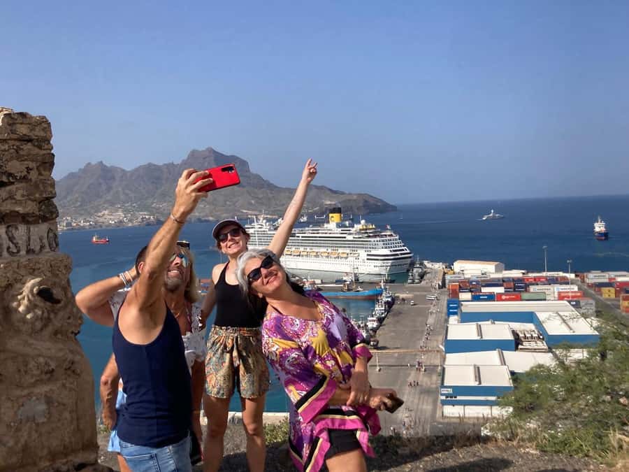 Shore Excursion: São Vicente, Full Day, 6h - Starting at Porto Grande and entering Mindelo