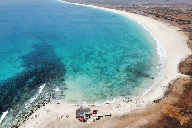 Tours in Boa Vista island - Shark Bay and the possibility of wildlife