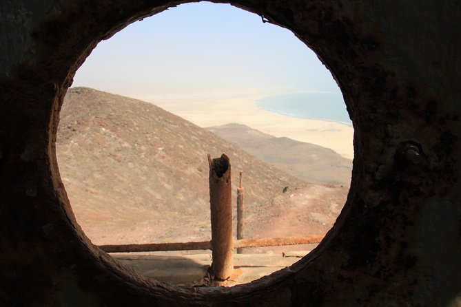 Wild east lighthouse, seashell beach - Climbing to Morro Negro Lighthouse
